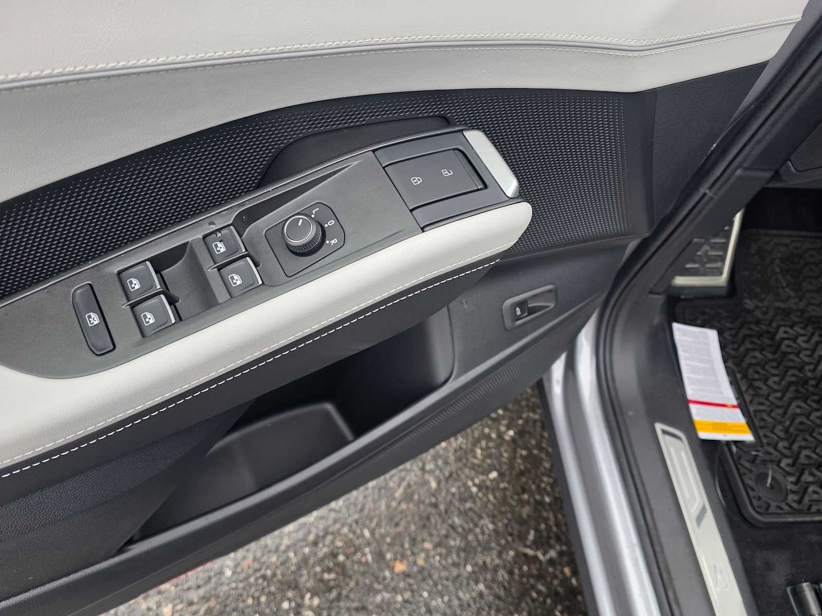 2027 Volkswagen Atlas 2.0T SEL
