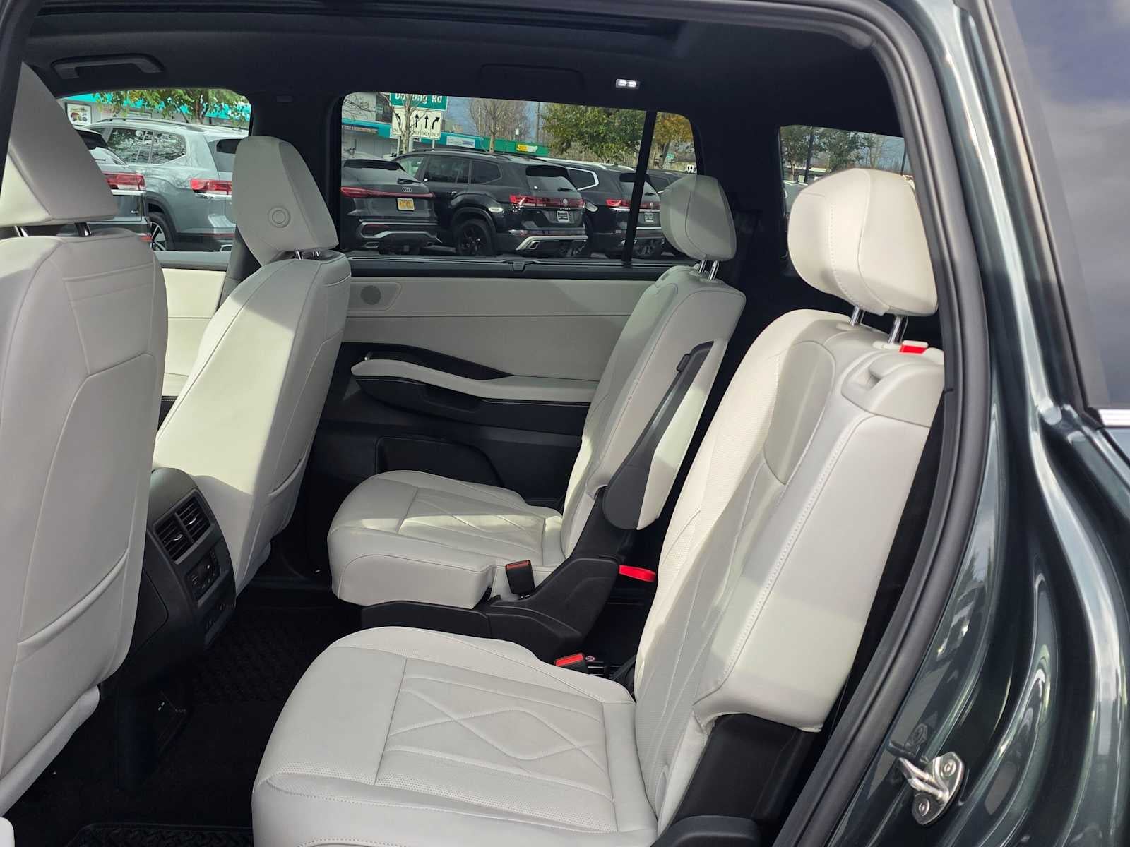 2027 Volkswagen Atlas 2.0T SEL