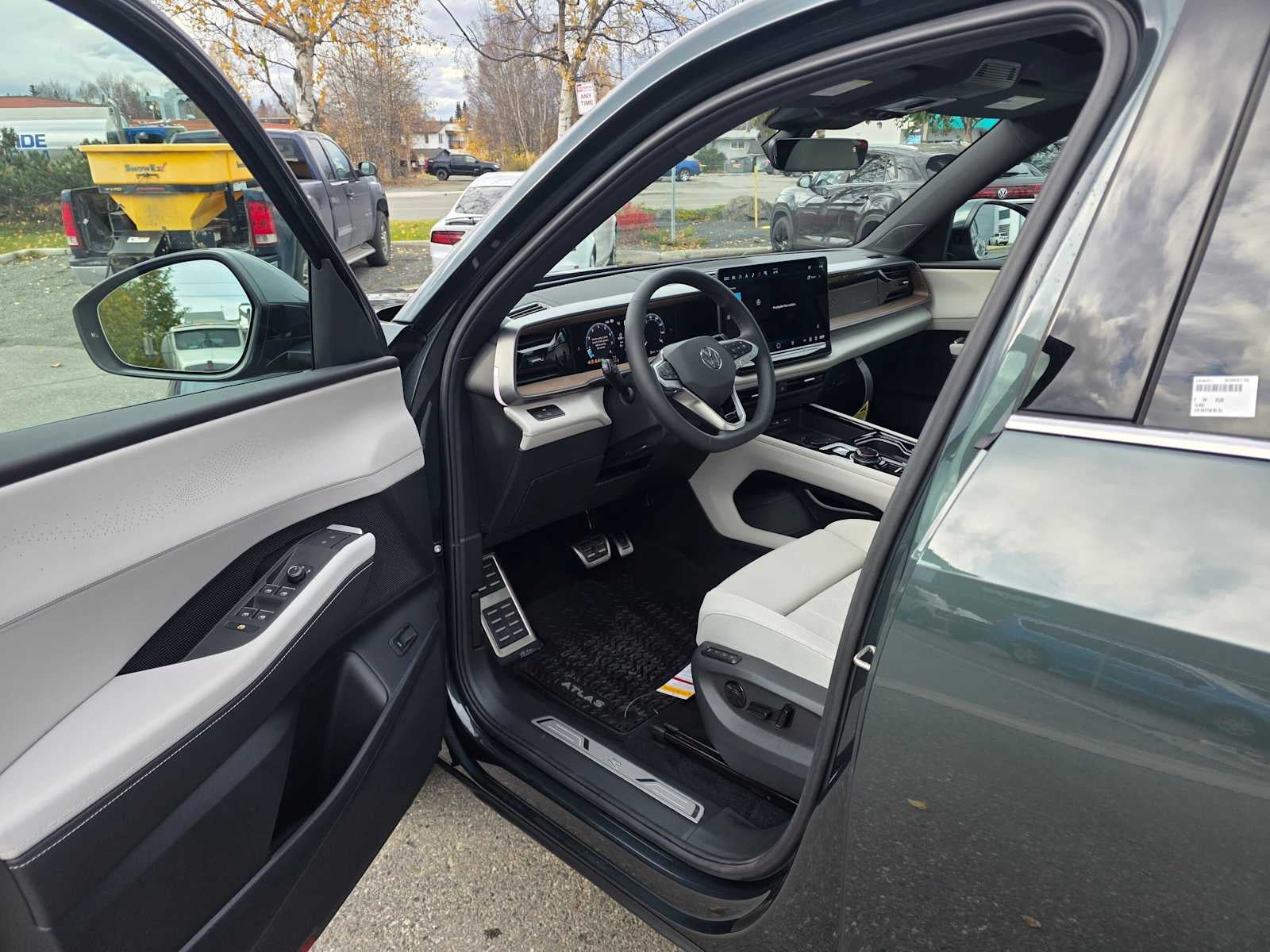 2027 Volkswagen Atlas 2.0T SEL