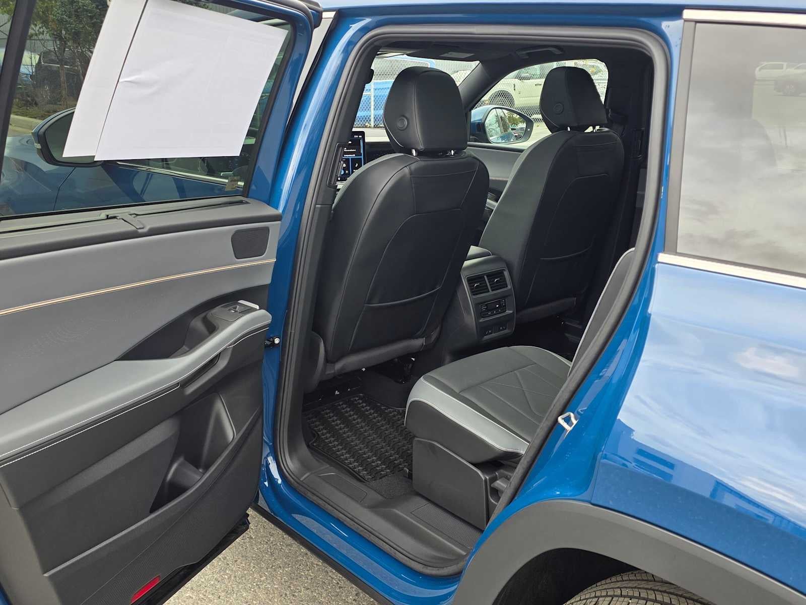 2027 Volkswagen Atlas 2.0T SEL