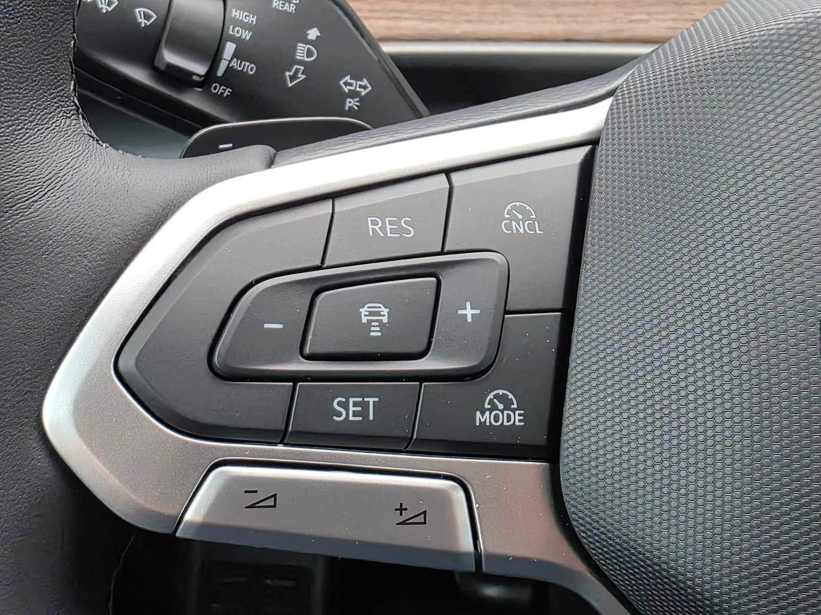 2027 Volkswagen Atlas 2.0T SEL