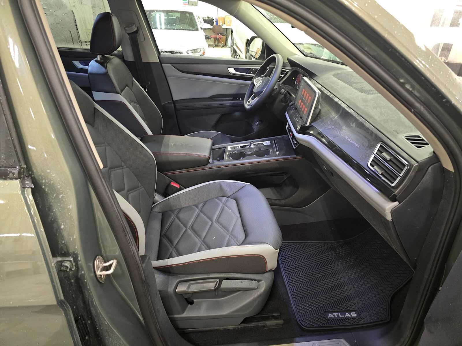 2026 Volkswagen Atlas 2.0T Peak Edition