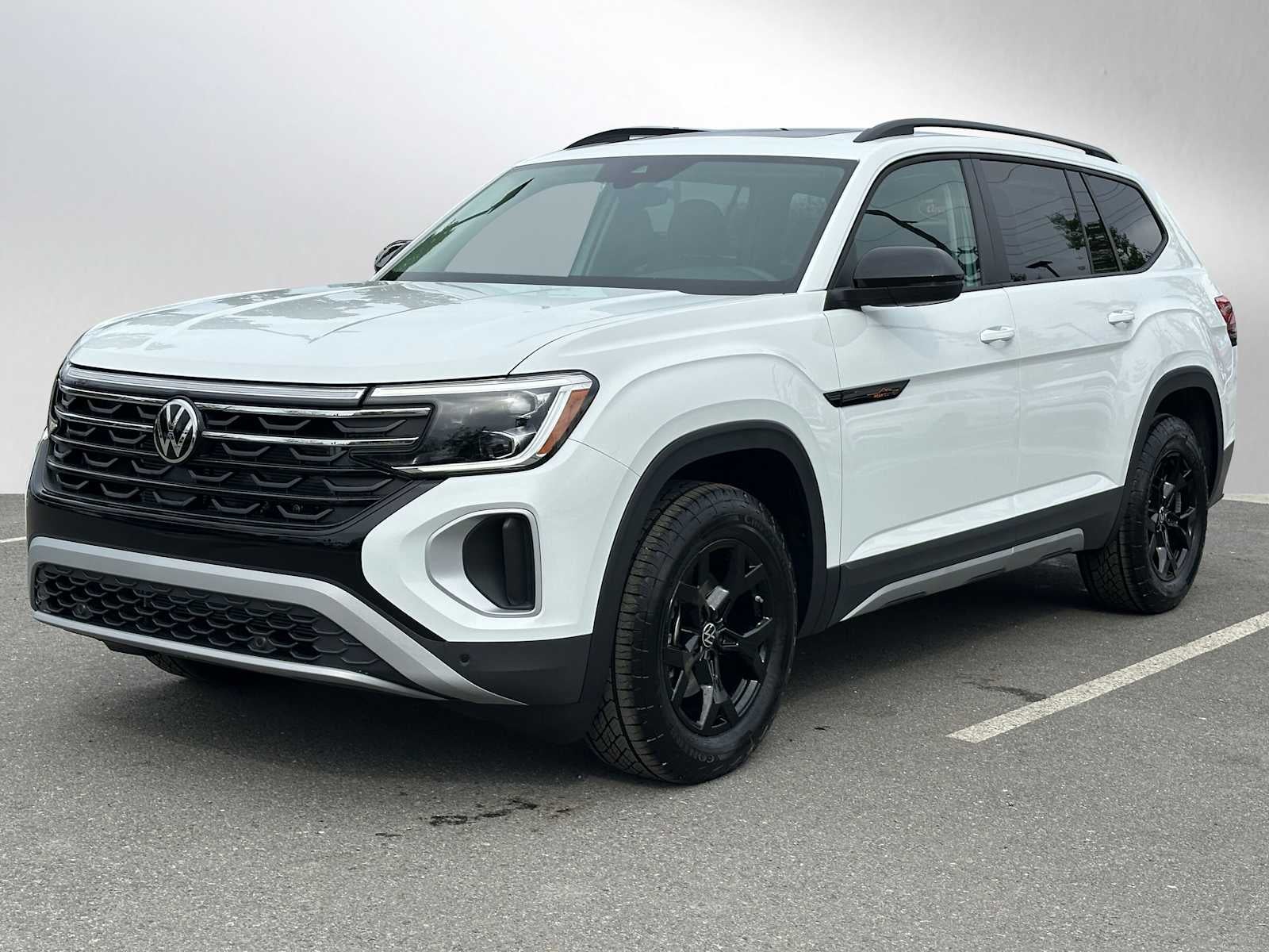 2025 Volkswagen Atlas 2.0T Peak Edition