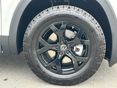 2025 Volkswagen Atlas 2.0T Peak Edition