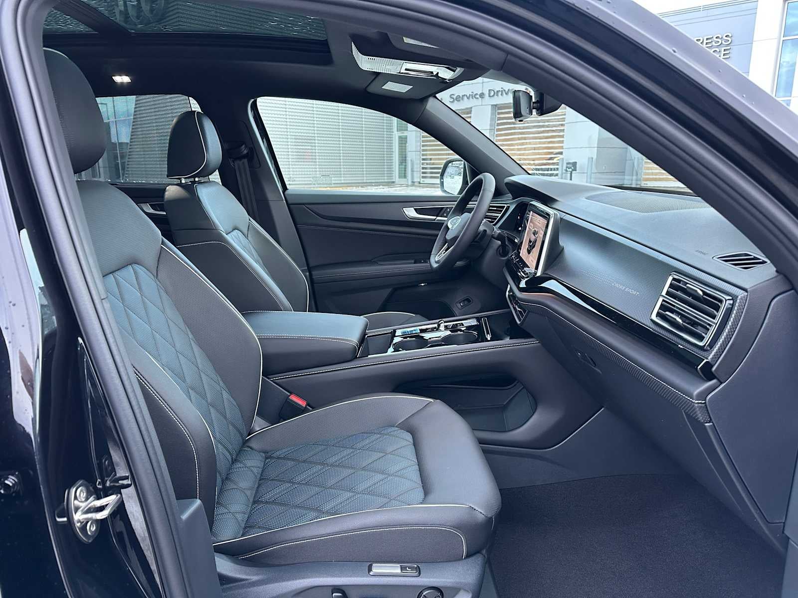 2026 Volkswagen Atlas Cross Sport 2.0T SEL Premium R-Line