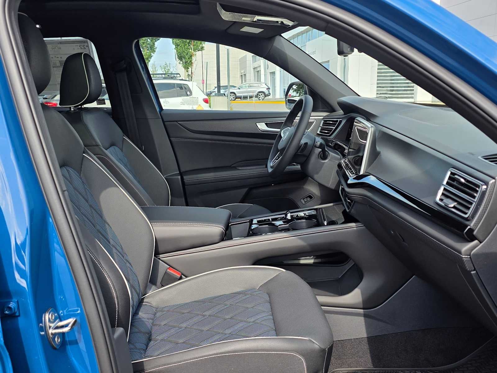 2026 Volkswagen Atlas Cross Sport 2.0T SEL Premium R-Line