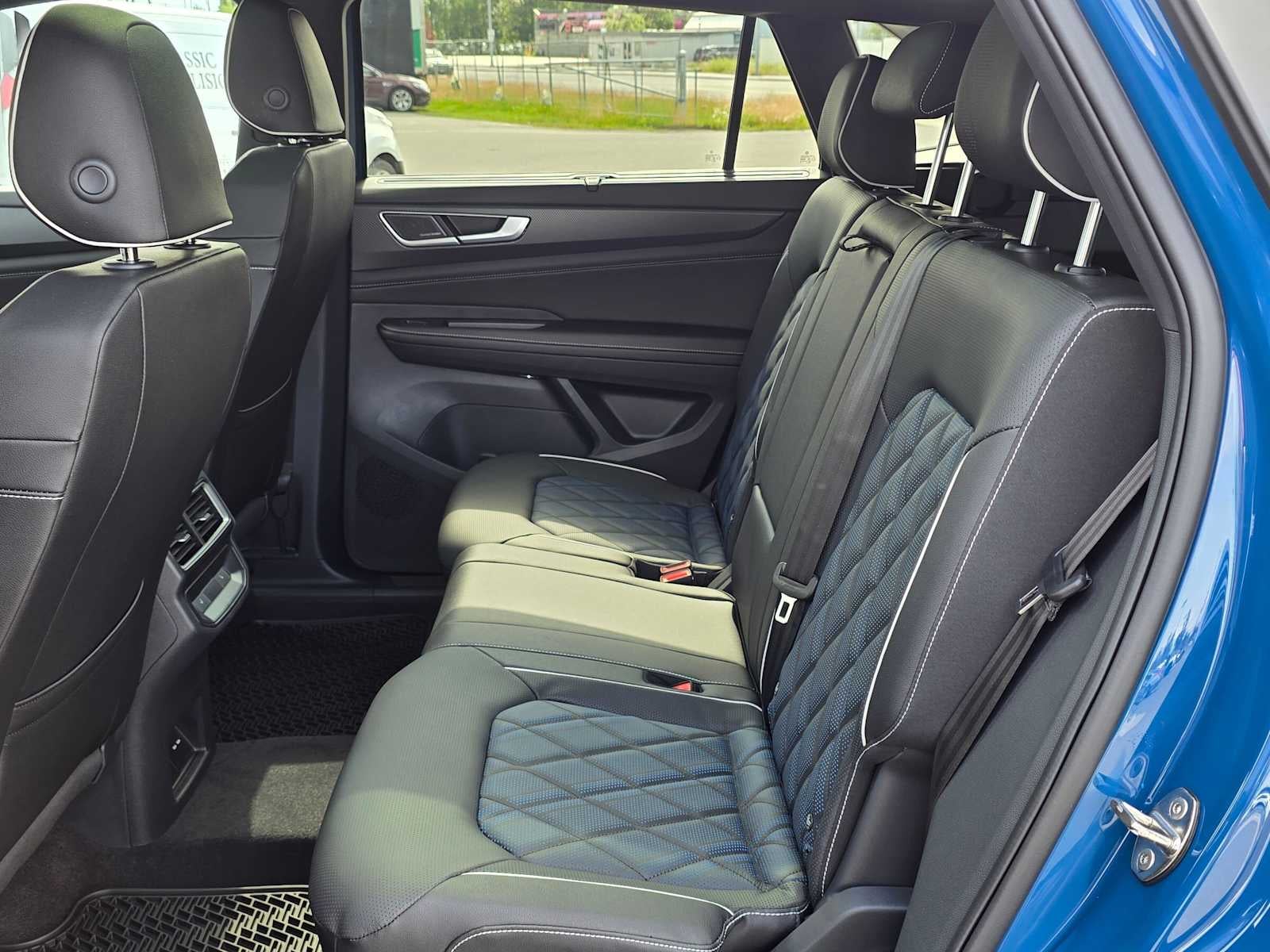 2026 Volkswagen Atlas Cross Sport 2.0T SEL Premium R-Line