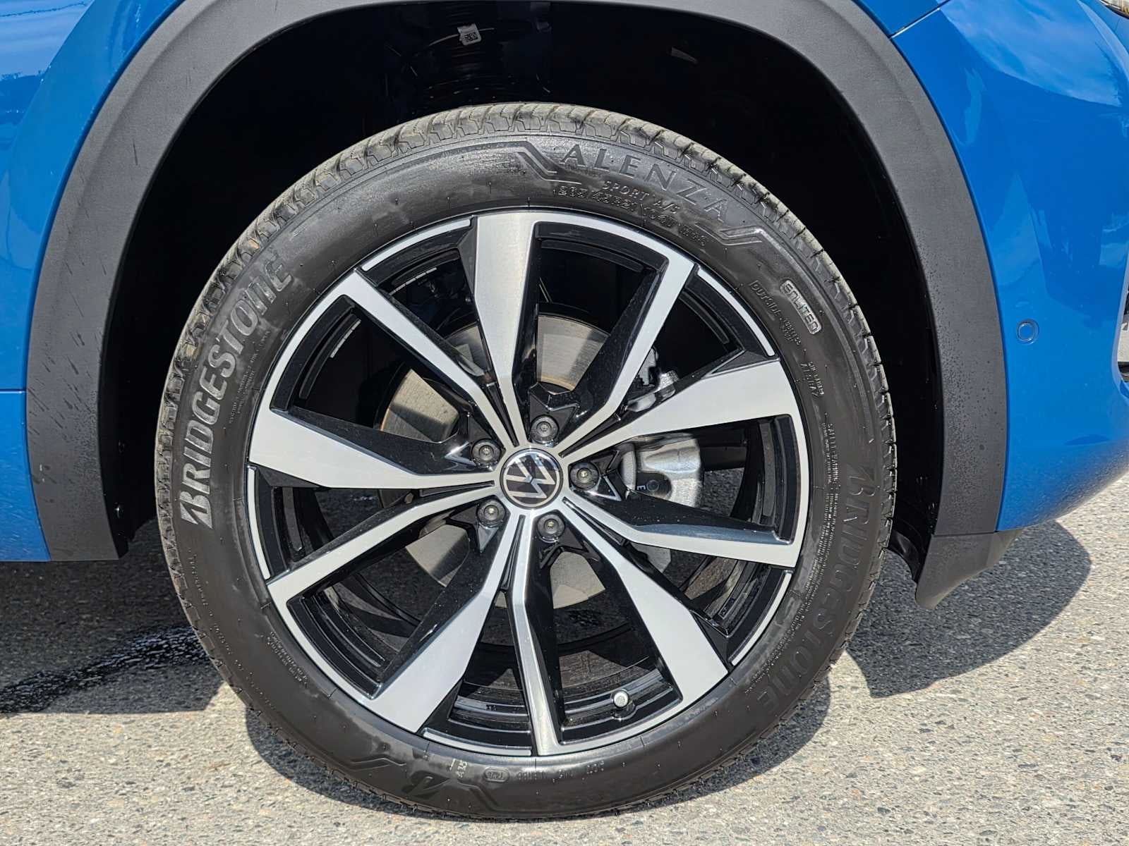 2026 Volkswagen Atlas Cross Sport 2.0T SEL Premium R-Line