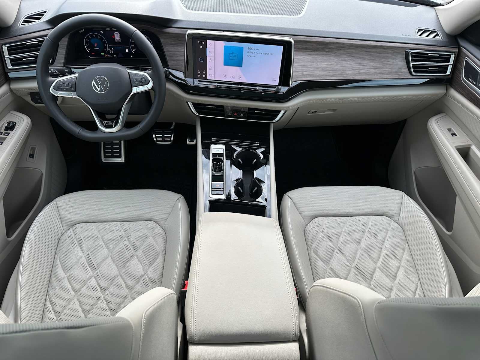 2026 Volkswagen Atlas 2.0T SEL Premium R-Line