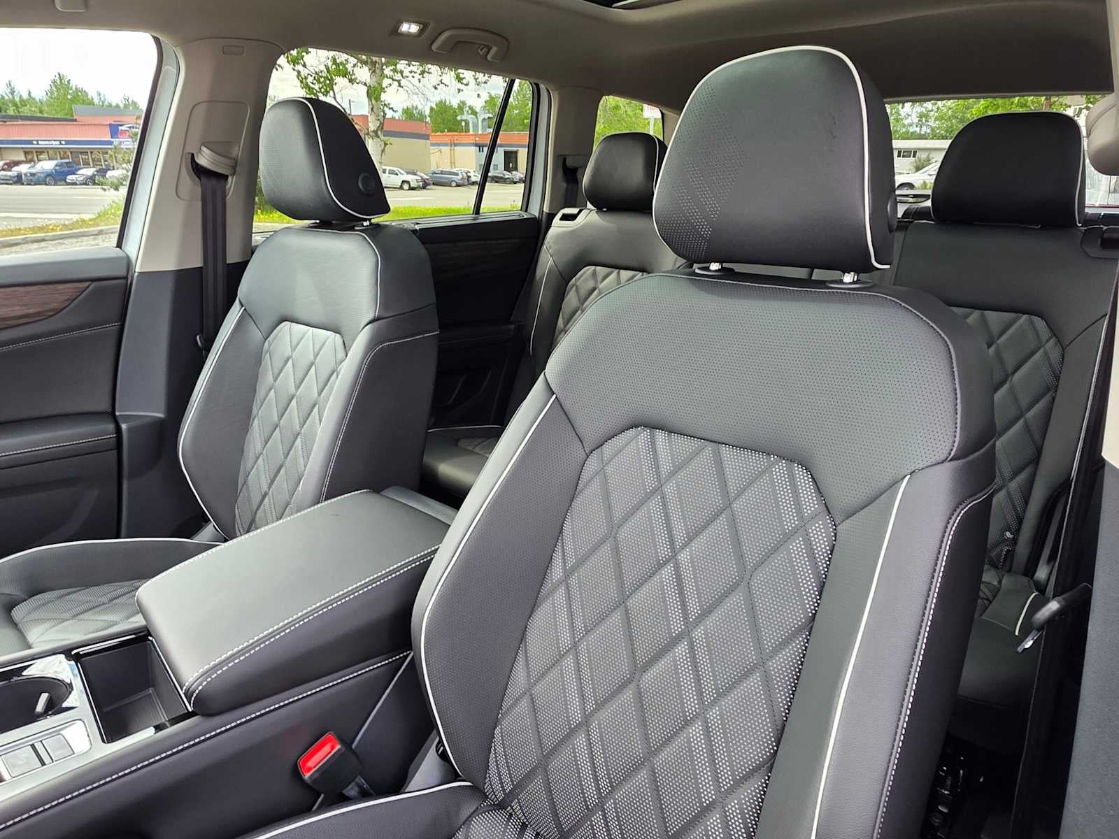 2026 Volkswagen Atlas 2.0T SEL Premium R-Line