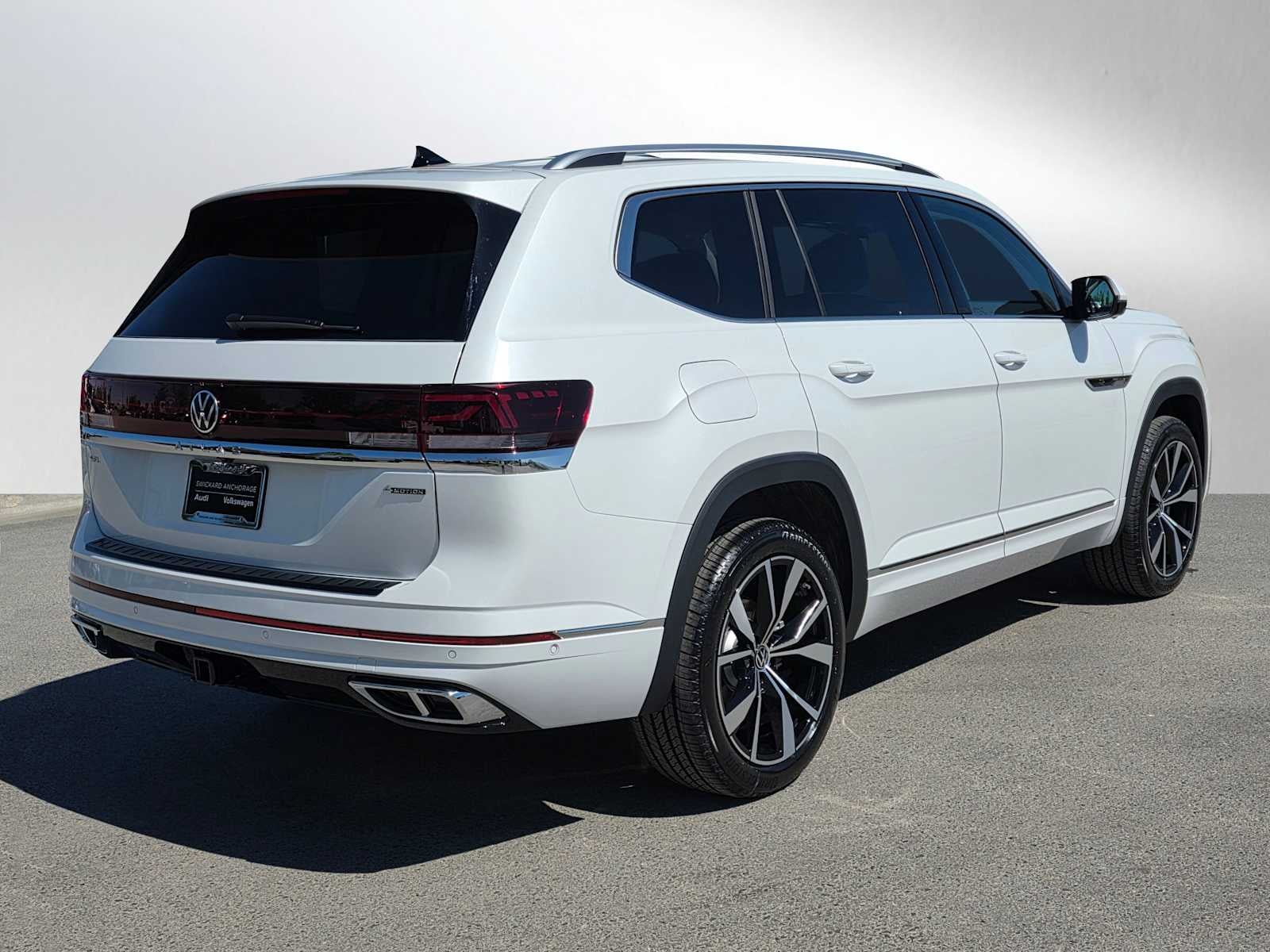 2026 Volkswagen Atlas 2.0T SEL Premium R-Line