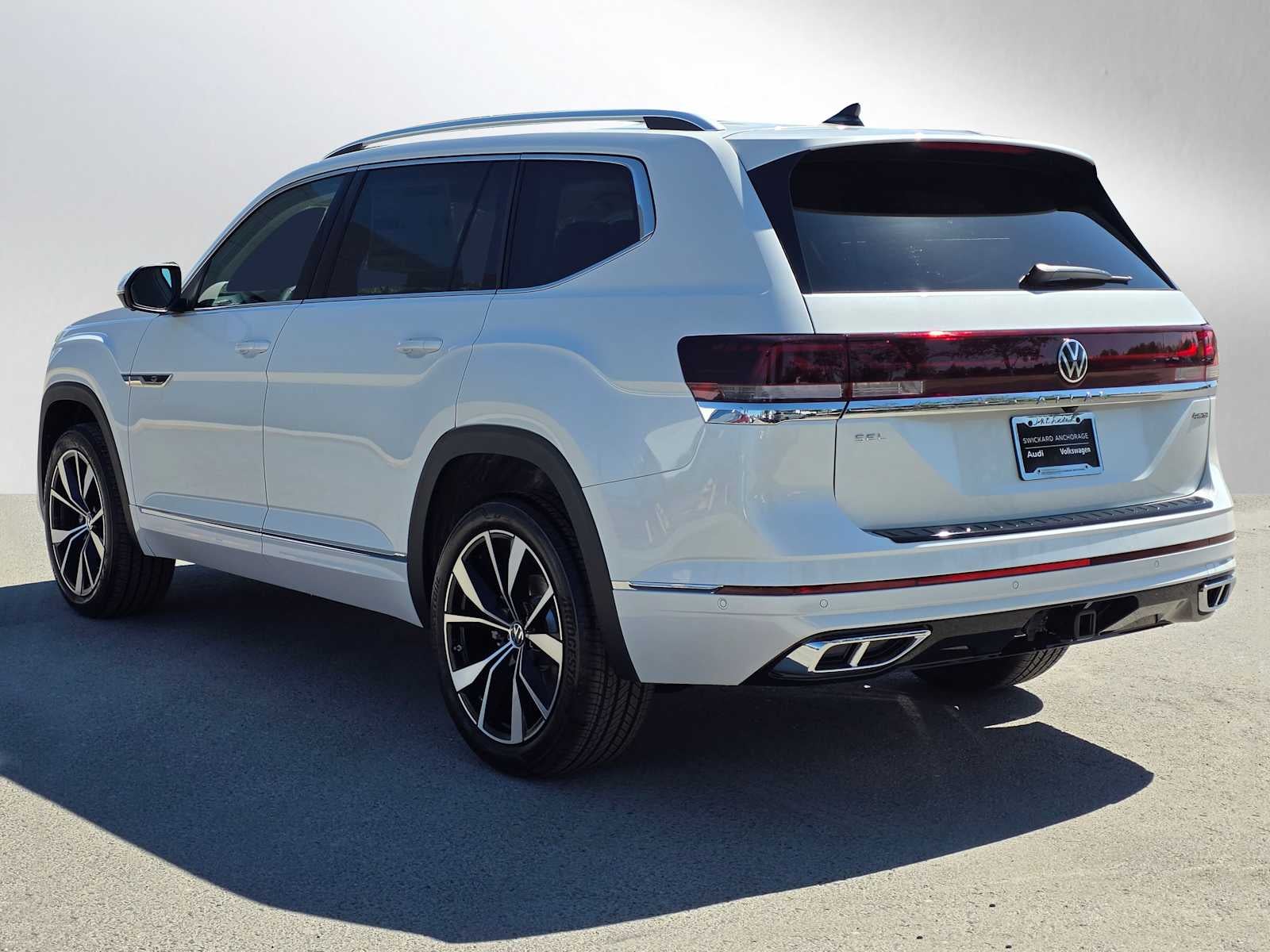 2026 Volkswagen Atlas 2.0T SEL Premium R-Line