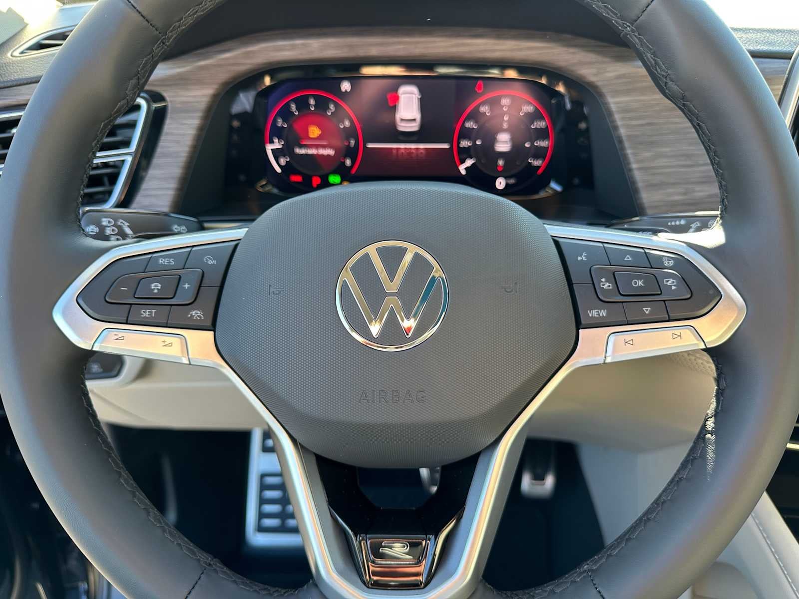 2026 Volkswagen Atlas 2.0T SEL Premium R-Line