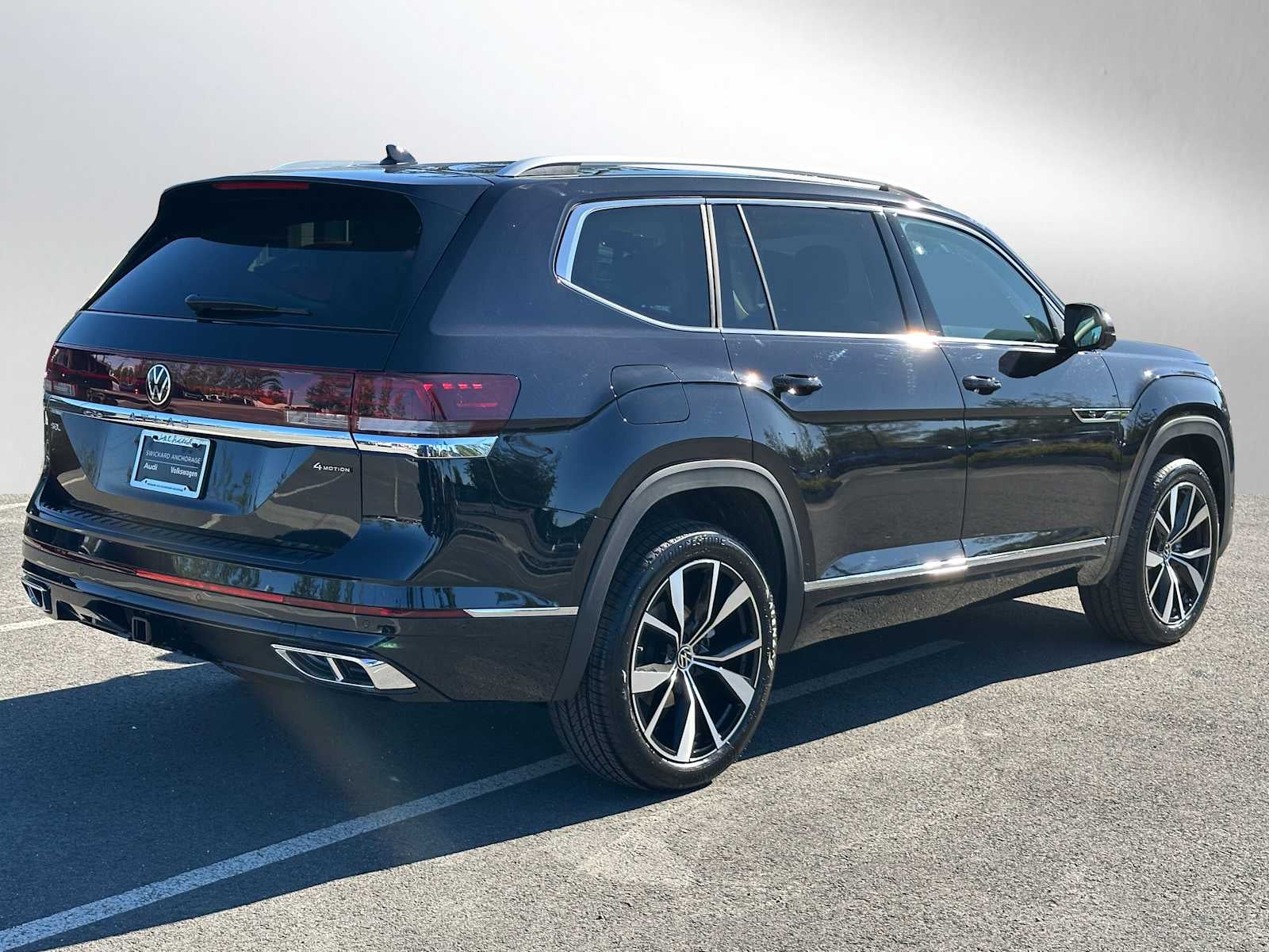 2026 Volkswagen Atlas 2.0T SEL Premium R-Line