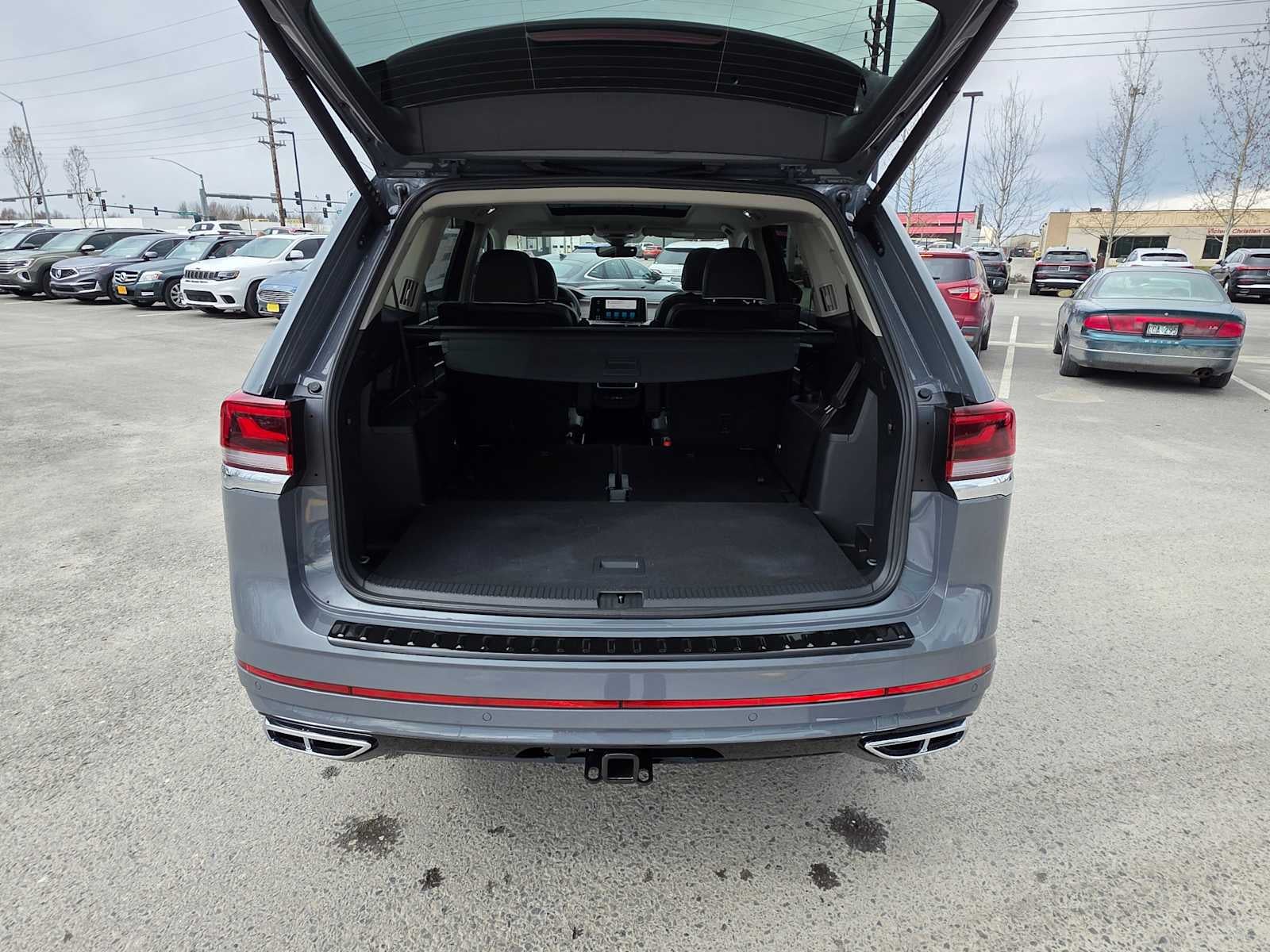 2026 Volkswagen Atlas 2.0T SEL Premium R-Line