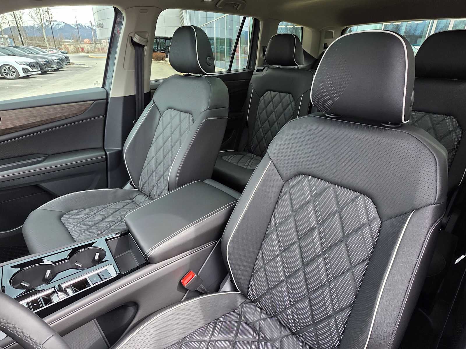 2026 Volkswagen Atlas 2.0T SEL Premium R-Line