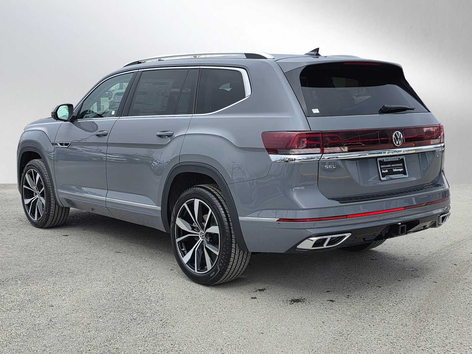 2026 Volkswagen Atlas 2.0T SEL Premium R-Line