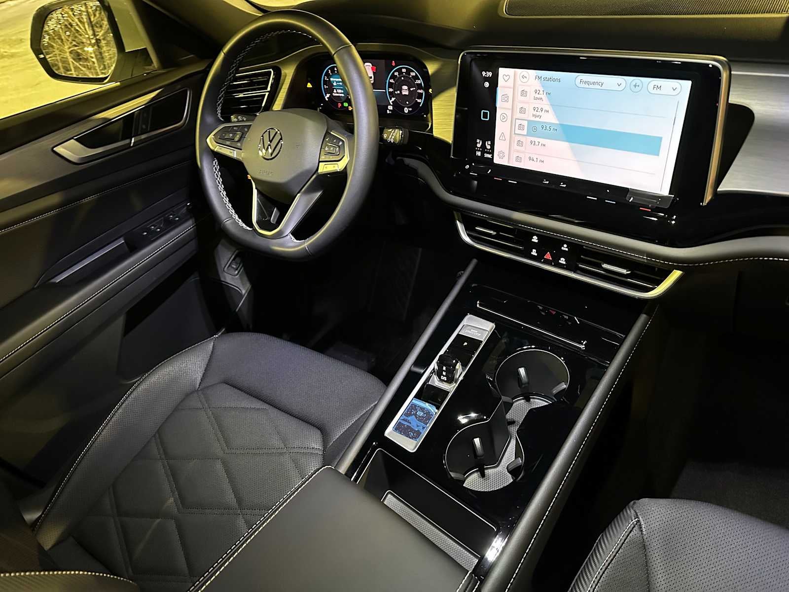 2026 Volkswagen Atlas Cross Sport 2.0T SE W/TECHNOLOGY