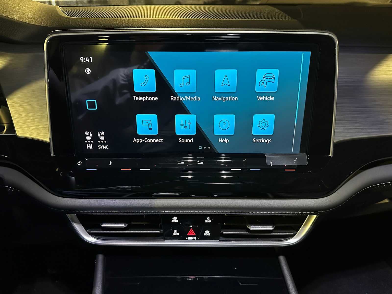 2026 Volkswagen Atlas Cross Sport 2.0T SE W/TECHNOLOGY