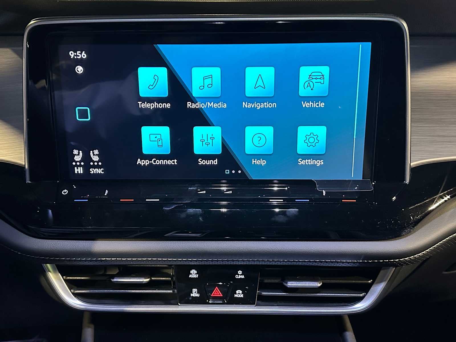 2026 Volkswagen Atlas Cross Sport 2.0T SE W/TECHNOLOGY