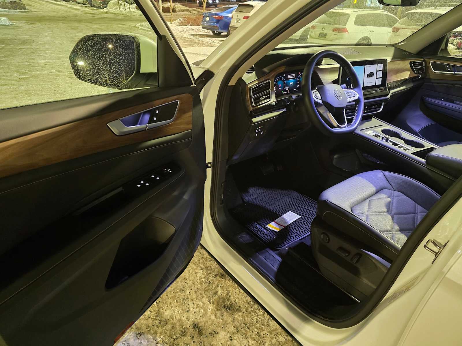 2026 Volkswagen Atlas 2.0T SE