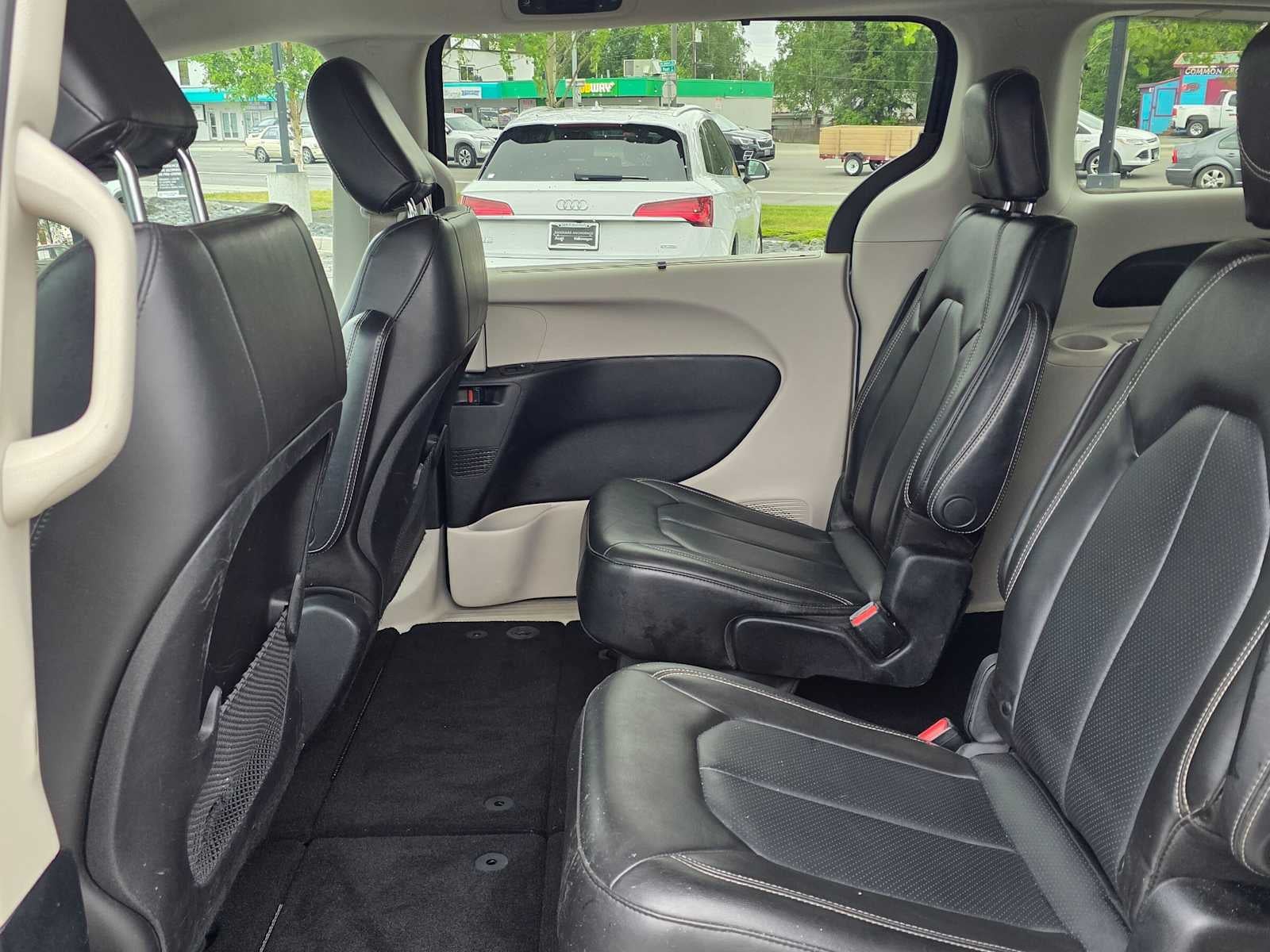 2020 Chrysler Voyager LXI