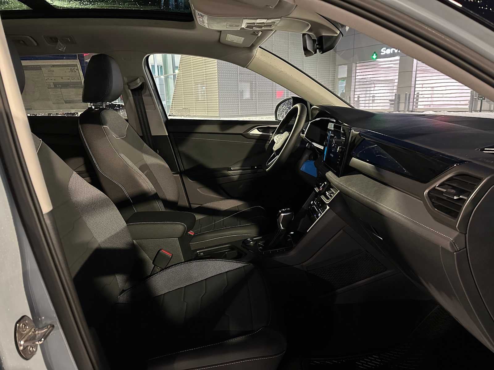 2026 Volkswagen Taos 1.5T SE Black