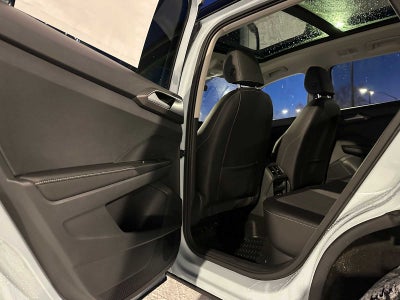 2026 Volkswagen Taos 1.5T SE Black