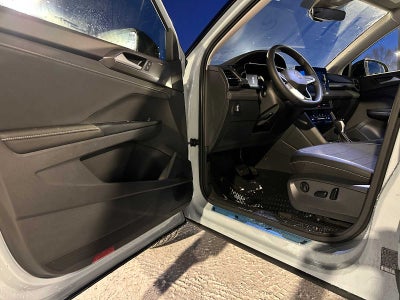 2026 Volkswagen Taos 1.5T SE Black