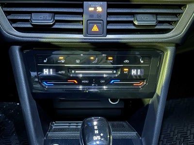 2026 Volkswagen Taos 1.5T SE Black