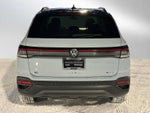 2026 Volkswagen Taos 1.5T SE Black