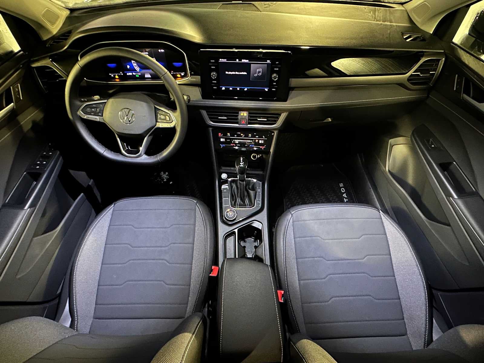 2026 Volkswagen Taos 1.5T SE Black