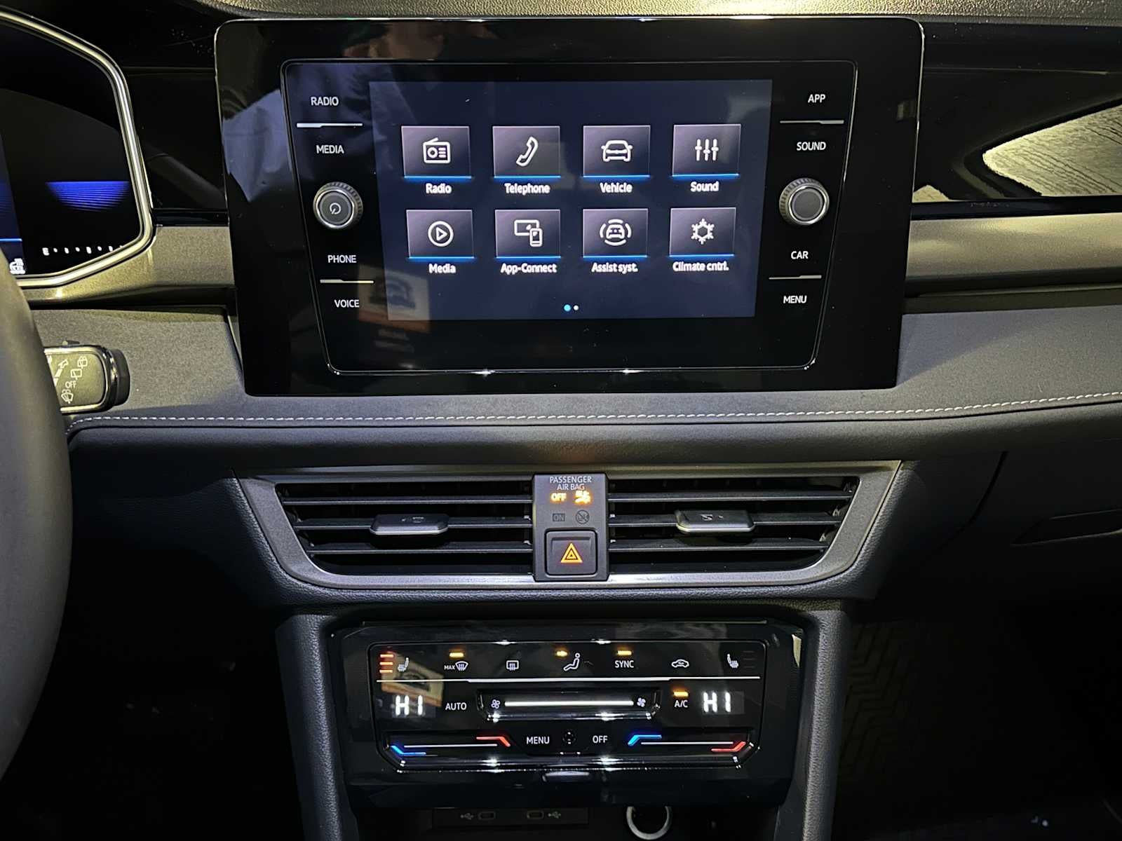 2026 Volkswagen Taos 1.5T SE Black