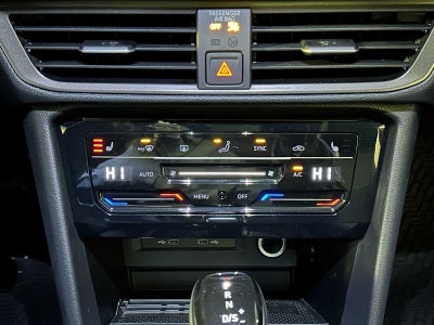 2026 Volkswagen Taos 1.5T SE Black