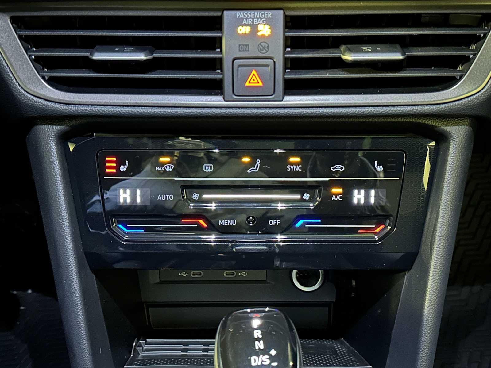 2026 Volkswagen Taos 1.5T SE Black