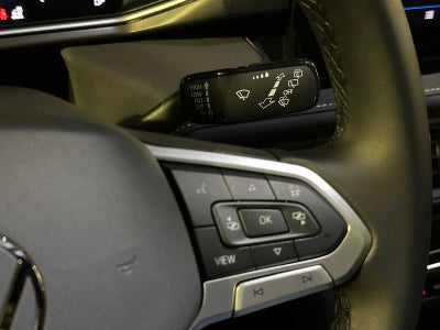 2026 Volkswagen Taos 1.5T SE Black