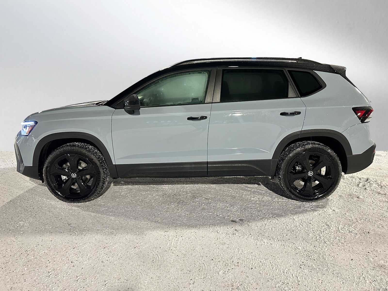 2026 Volkswagen Taos 1.5T SE Black