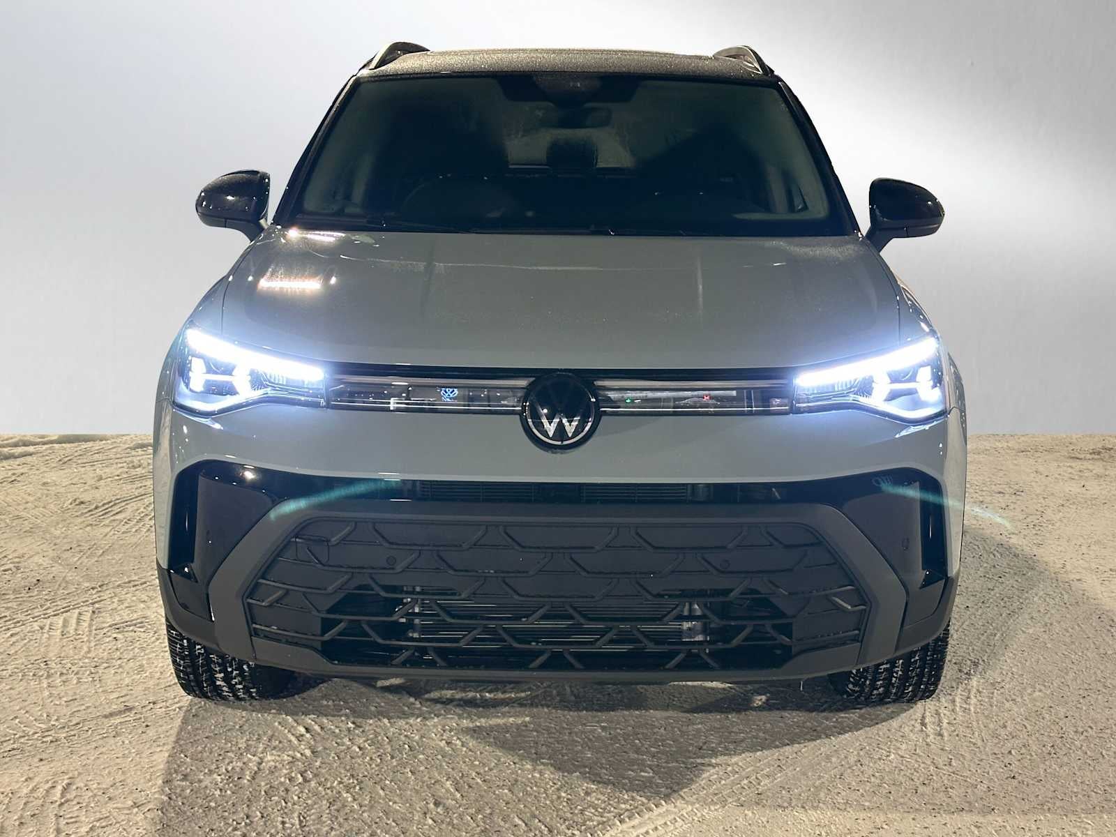 2026 Volkswagen Taos 1.5T SE Black