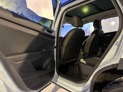 2026 Volkswagen Taos 1.5T SE Black