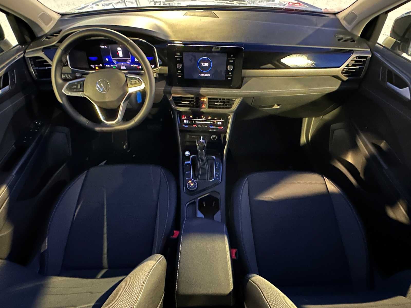 2026 Volkswagen Taos 1.5T SE Black