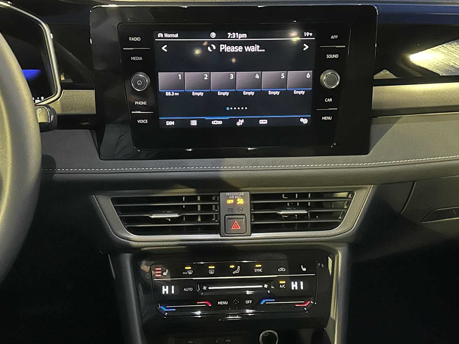 2026 Volkswagen Taos 1.5T SE Black