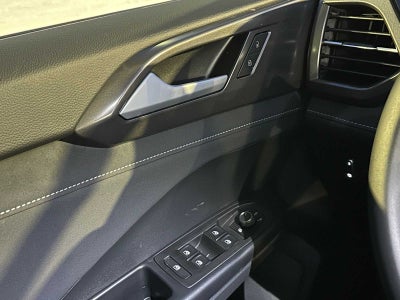 2026 Volkswagen Taos 1.5T SE Black