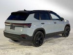 2026 Volkswagen Taos 1.5T SE Black