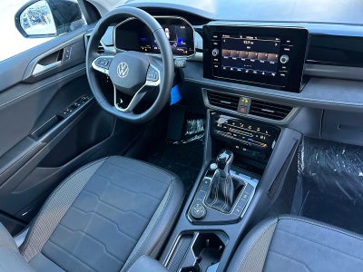 2026 Volkswagen Taos 1.5T SE Black