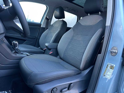 2026 Volkswagen Taos 1.5T SE Black