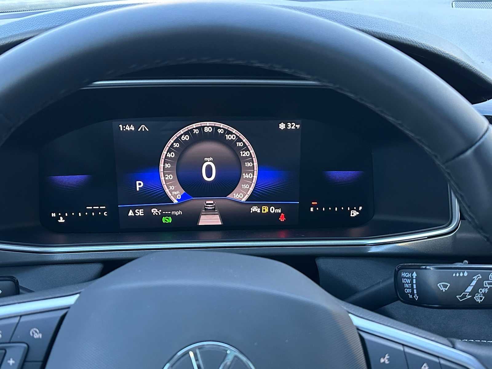 2026 Volkswagen Taos 1.5T SE Black