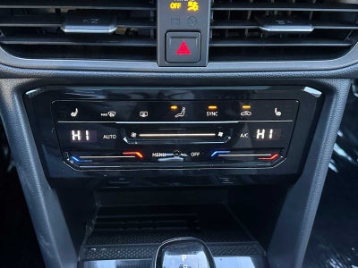 2026 Volkswagen Taos 1.5T SE Black