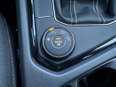 2026 Volkswagen Taos 1.5T SE Black