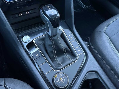 2026 Volkswagen Taos 1.5T SE Black