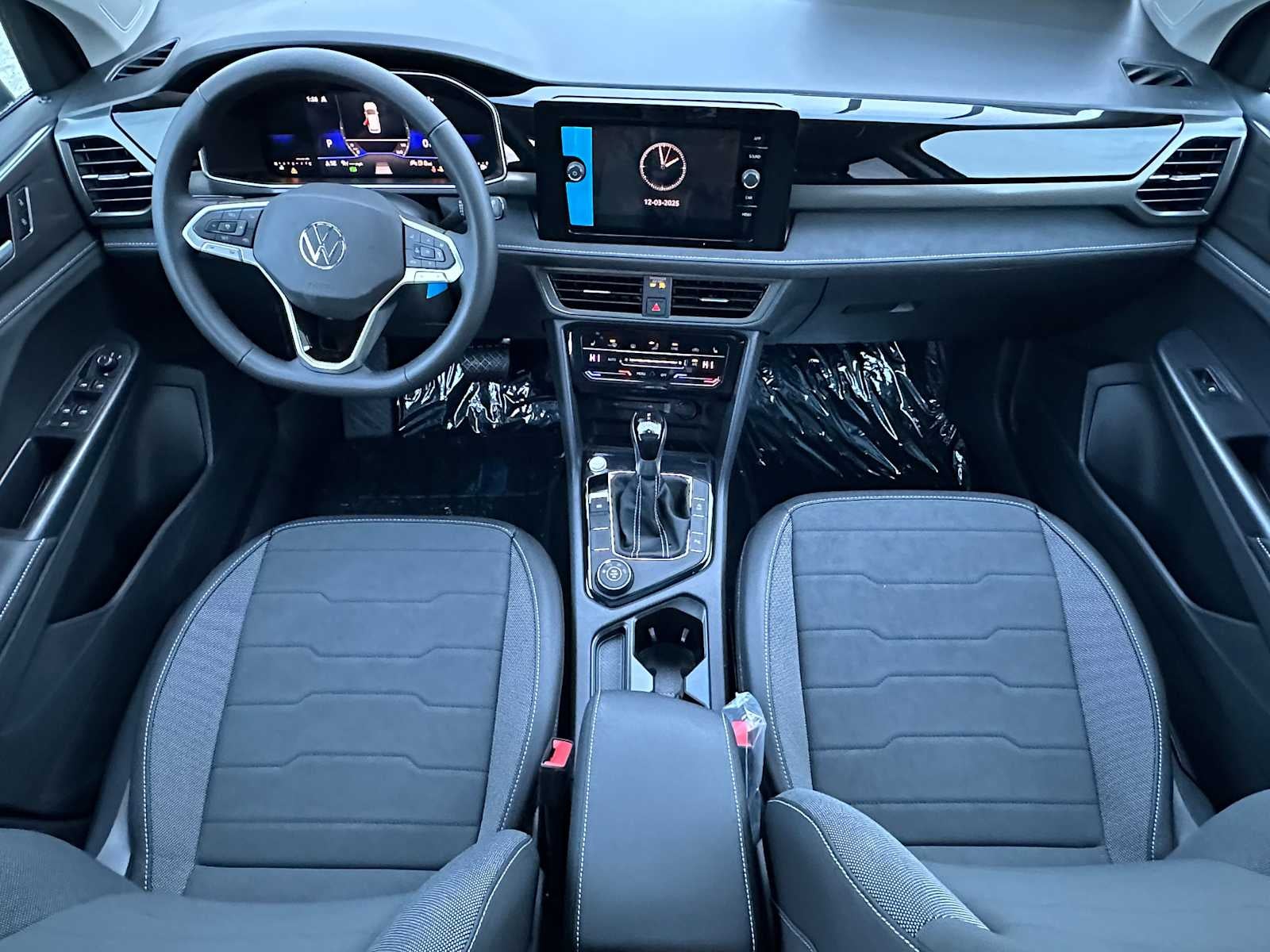 2026 Volkswagen Taos 1.5T SE Black